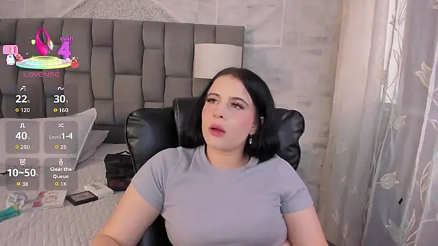 ChannelWhitee  online show from January 9, 10:25 pm