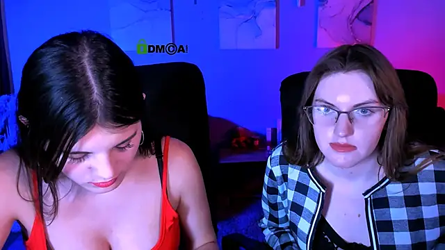 lizzie boom  online show from February 15, 12:13 am