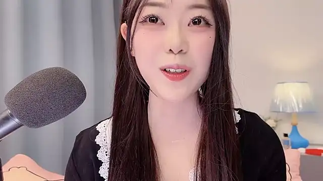 smalldaisy online show from April 4, 2:54 am