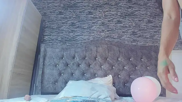 cloe brown1 online show from March 7, 7:43 pm