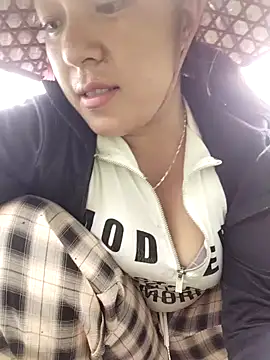 Lucky cutee online show from June 18, 10:09 am
