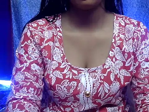 cute Dirty Diva online show from April 12, 2:42 pm