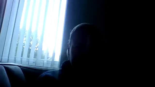 jennyblondeuk online show from March 18, 5:18 pm