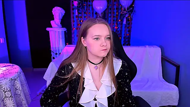 auroranelson online show from February 17, 4:39 pm