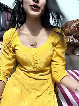 Yours-Zeenat online show from February 21, 9:32 am