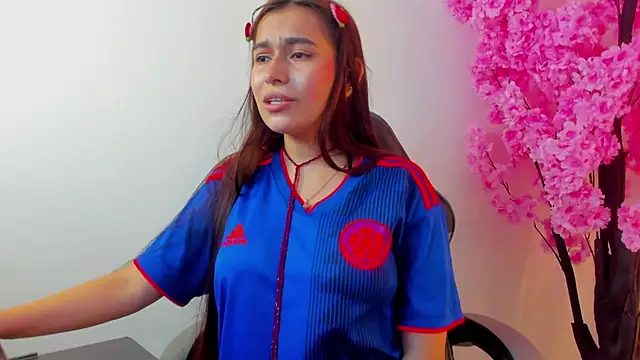 lila lain online show from July 17, 3:00 am