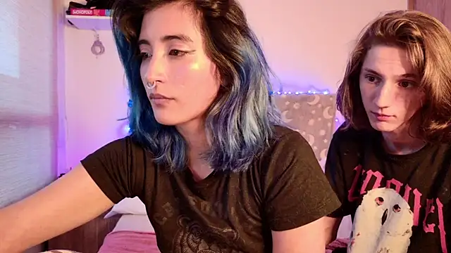 LunaisBack online show from April 6, 11:06 pm