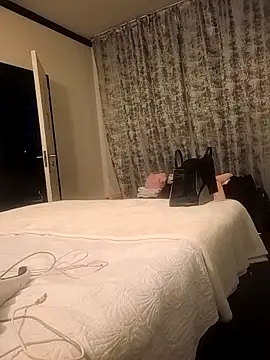 BelloBarbie online show from April 14, 8:42 pm