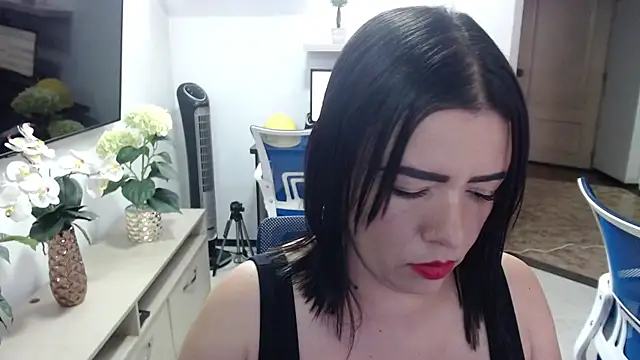 kara vega  online show from January 13, 7:29 pm