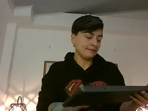 kat paradise online show from March 21, 11:48 am