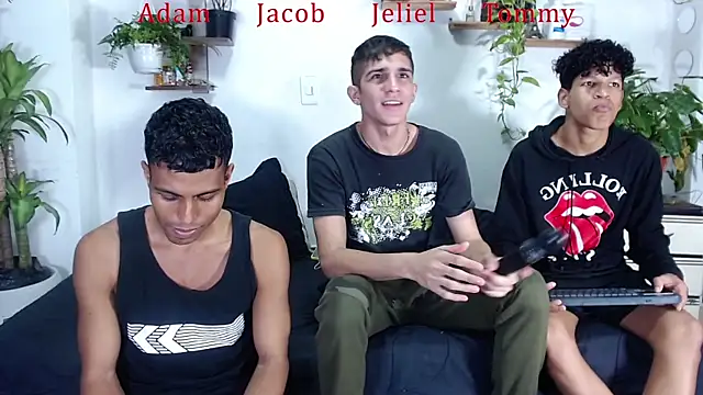 Interracial Snow Bunny online show from January 9, 10:25 pm