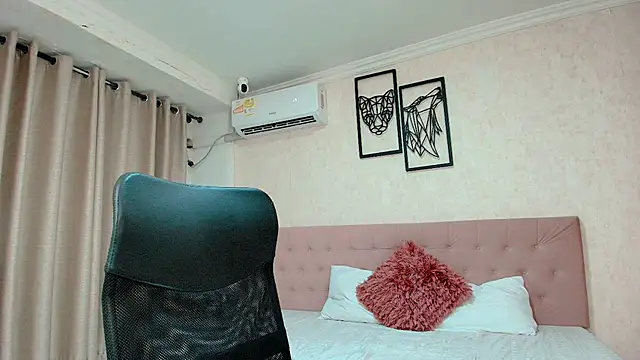 littlemolly walcott online show from March 2, 5:08 am