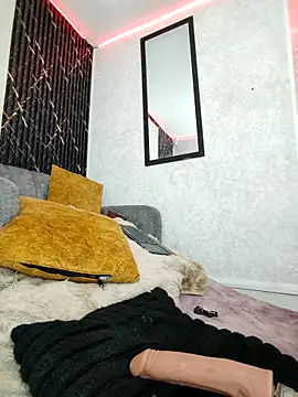 Isis Hot   online show from February 28, 12:37 pm