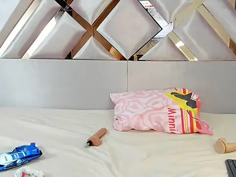 MiaKleinX online show from March 23, 10:16 pm