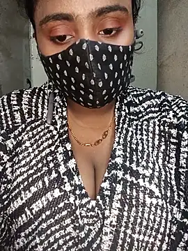 Hotty Nishaa online show from March 26, 9:55 am