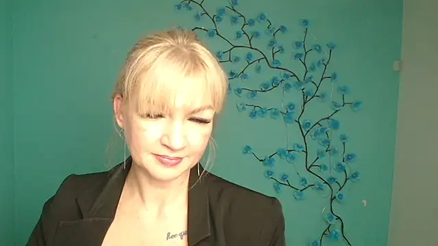 Madonna Fire online show from March 7, 2:57 pm