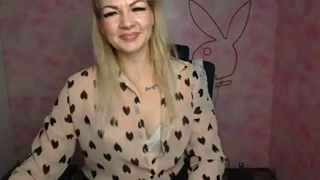 Madonna Fire online show from April 11, 7:45 am