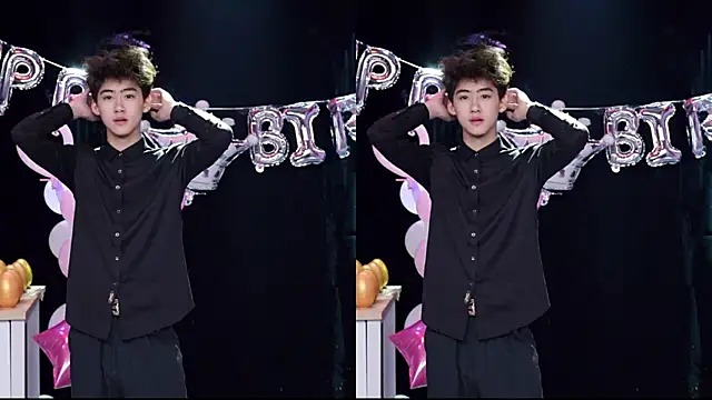 EXO-cbz online show from February 8, 8:51 am