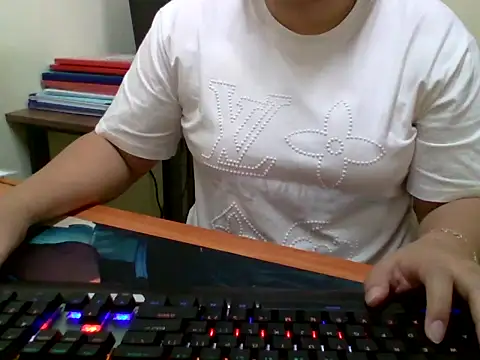 Sarah no land online show from April 15, 2:23 am