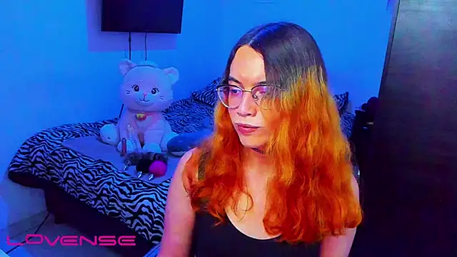 lillykittyyy online show from March 20, 3:33 am