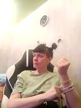 DebbieWhite online show from January 17, 10:23 am