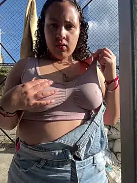 Selene Voon online show from March 31, 9:26 pm