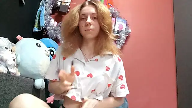 TiaraHenegan online show from January 11, 7:24 am