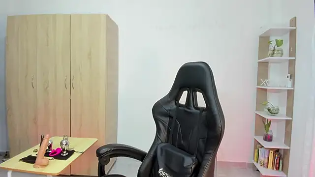 celestes777 online show from January 6, 7:50 pm