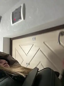 BlondeHott online show from February 3, 6:22 am