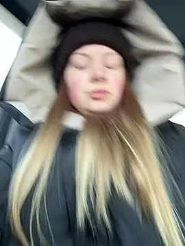 BlondeHott online show from February 1, 7:07 am