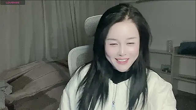 n1n2026111 online show from January 12, 12:43 pm