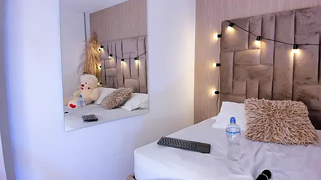 MiiaGreys online show from February 7, 9:07 pm