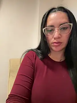 nataliia queen  online show from April 2, 1:03 am