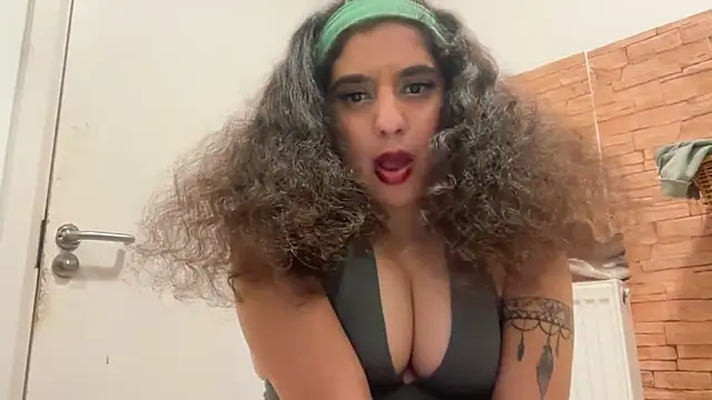 fayfay21xh online show from March 13, 8:10 pm