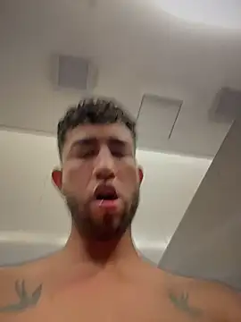 liam bronw online show from April 8, 6:43 pm