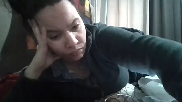 bellakay19 online show from April 3, 2:37 pm