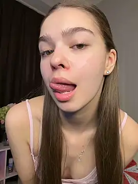 SkylineBliss online show from April 7, 6:26 am