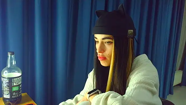 Vlada Elfie online show from March 12, 7:38 pm