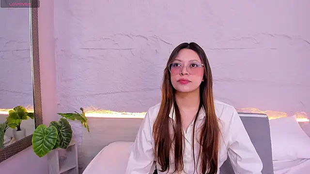 lanna 18  online show from February 18, 11:53 am