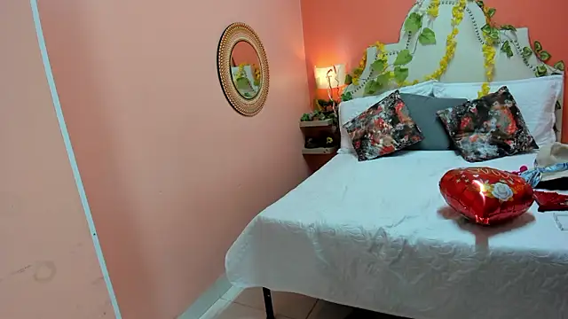 Dalila Najjar  online show from March 12, 3:37 pm