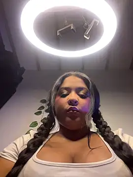 Isabella Belmont online show from March 27, 6:59 am