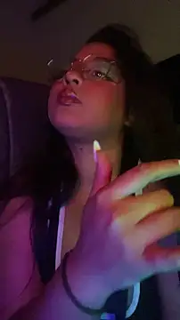 Isabella Belmont online show from April 22, 9:17 am