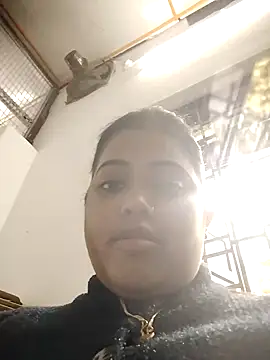 girlvella online show from January 12, 7:02 am