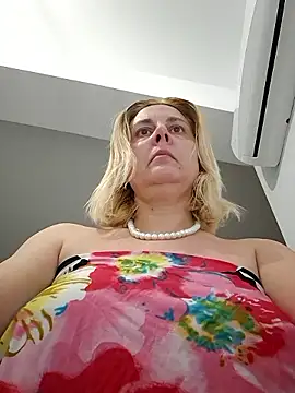Amelia9798 online show from May 14, 6:14 pm