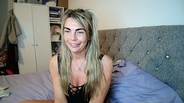 Scarlett the girlnextdoor online show from February 22, 10:10 pm