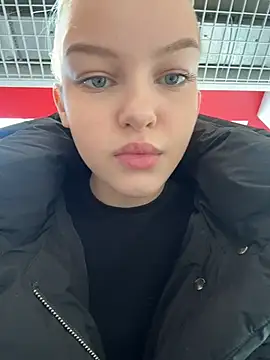 AshleyMur online show from March 7, 5:58 am