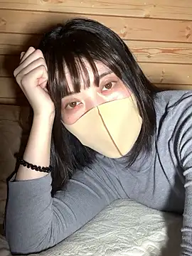 minami room online show from April 14, 1:00 pm