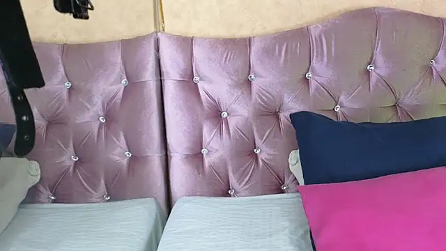 Missy 22  online show from April 16, 1:44 pm