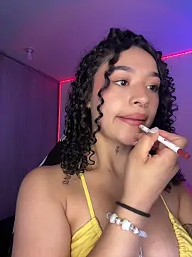 crystal dlun online show from April 1, 5:21 pm