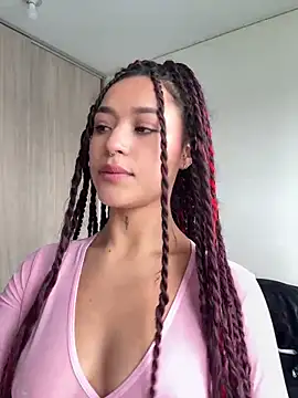 crystal dlun online show from March 10, 4:11 pm